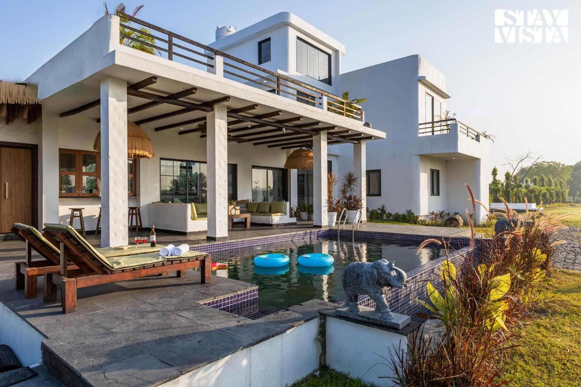 Stayvista At Lotus By The With Pool, Bbq & Lawn Villa Indore